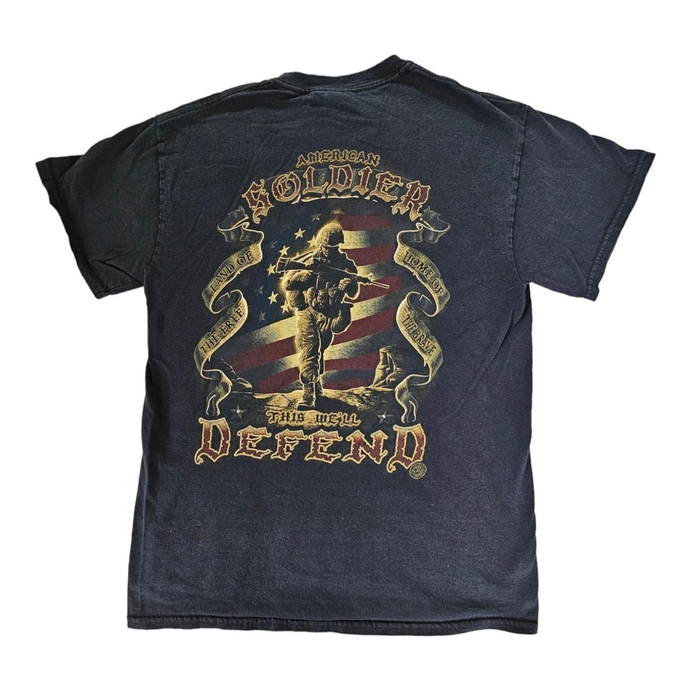 Gildan Men's Medium Black T-Shirt This We'll Defend Graphic American Soldier